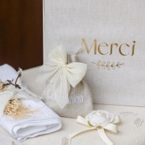 100 CONFETTIS CARTON COMMUNION 3.5-5CM LIN