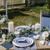 2 BOUGIES FLAMBEAU CONIQUES 25CM 7H BLEU CIEL