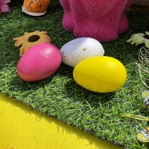 24 ŒUFS 4.5CM COLORÉ