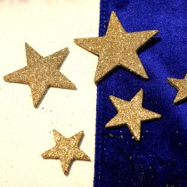 24 ÉTOILES PAILLETÉES DORÉES