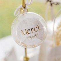 24 STICKERS CADEAUX MERCI COMMUNION 5CM EFFET LIN