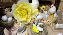 3 POULES RÉSINE DANS NID PAILLE 3.8CM BLANC