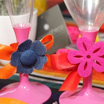 4 FLEURS EN JEAN AUTOCOLLANTES 3,5 X 4 CM