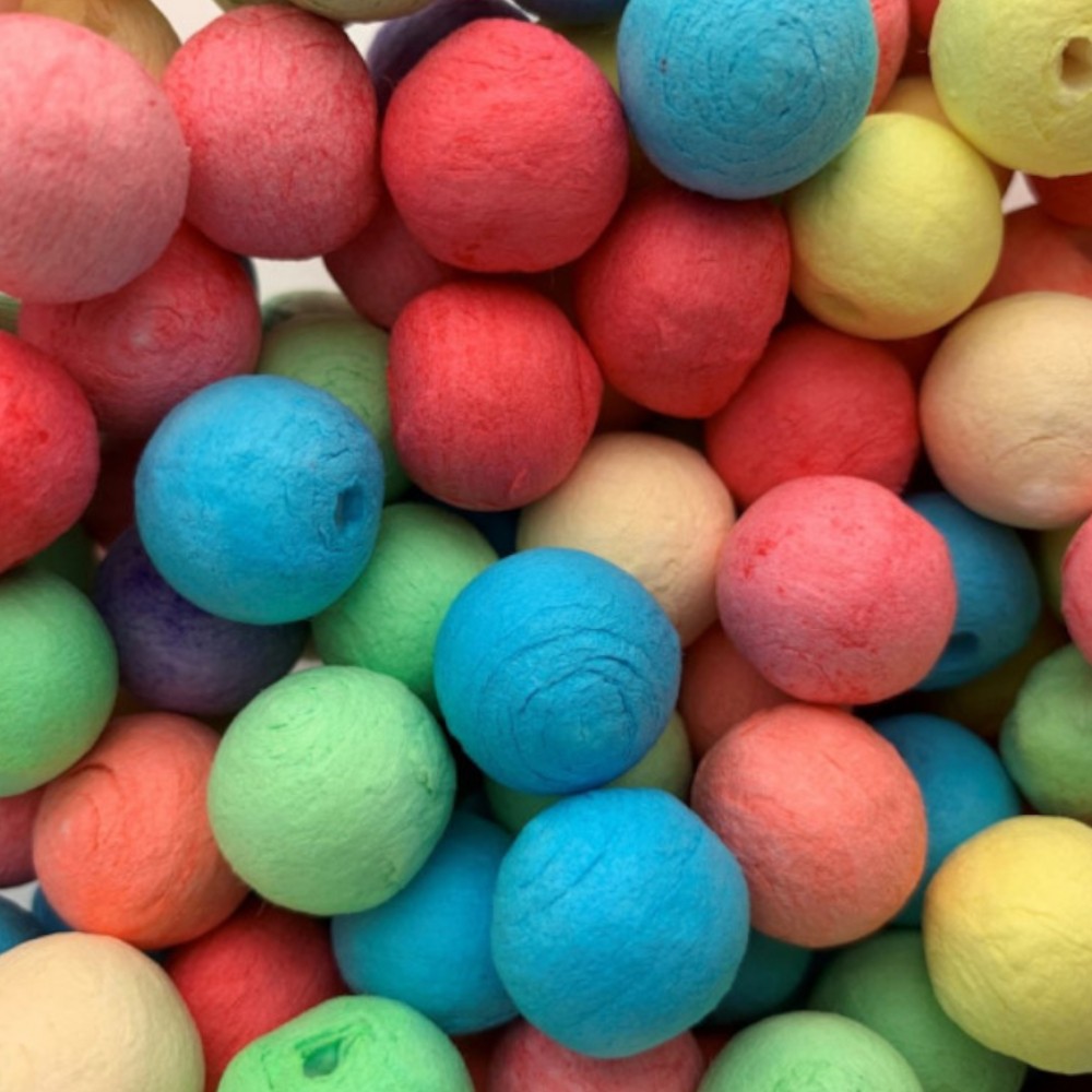 500 BOULES MULTICOLORES.