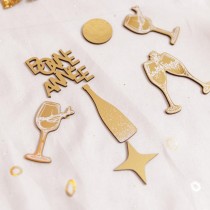 8 CONFETTIS BOIS ANNÉE PÉTILLANT 2.5-6CM OR