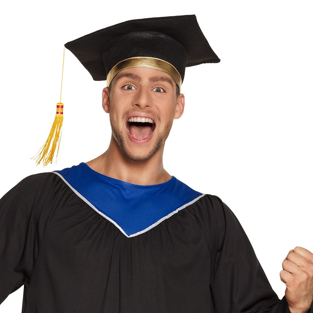 Tirer Sur Le Dos Des Jeunes Filles De Chapeaux De Graduation Pendant Le  Début Photo stock - Image du accomplissement, avenir: 146031282