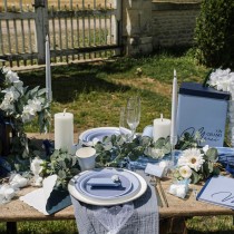 CHEMIN DE TABLE VOILE ÉTAMINE 90CMX3M BLEU ORAGE