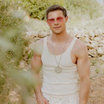 COLLIER CHAINE PENDENTIF PEACE LOVE 5.5CM ARGENT