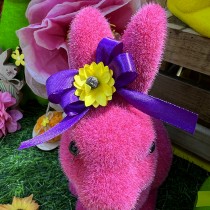 FIGURINE LAPIN ASSIS TISSU FLOQUÉ 12X21CM FUCHSIA