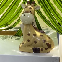 FIGURINE RÉSINE GIRAFE ASSISE 10X7.8X3.6CM