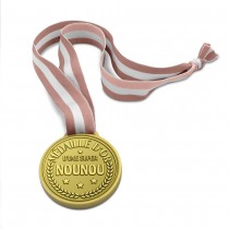 MÉDAILLE D\'OR RÉSINE SUPER NOUNOU 10.5CM ROSE