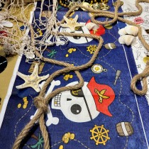 NAPPE PAPIER PIRATES CHASSE AUX TRÉSORS 120X180CM