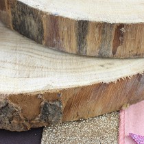 RONDIN BOIS NATUREL AVEC ÉCORCE 20CM