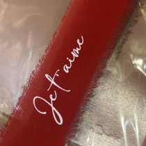 RUBAN SOIE EFFILOCHÉ JE T\'AIME BLANC 4CMX3M ROUGE