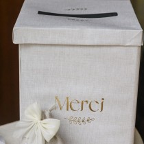 URNE CARTON MERCI BRANCHE LAURIER OR 21X25CM LIN